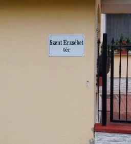 Árpád-házi Szent Erzsébet-szobor