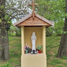 Árpád-házi Szent Kinga Templom, Küngös - Külső kép