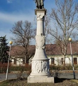 Árpád vezér szobor