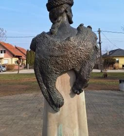 Árpád vezér szobor