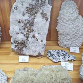 Ásványok Háza Gyöngyösoroszi - Egyéb