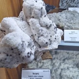 Ásványok Háza Gyöngyösoroszi - Egyéb