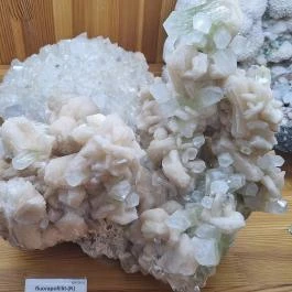 Ásványok Háza Gyöngyösoroszi - Egyéb