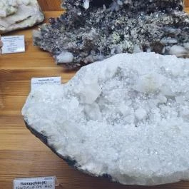 Ásványok Háza Gyöngyösoroszi - Egyéb