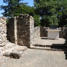 Avasi templomrom Szigliget - Külső kép