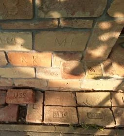 Az Öreg Décseihez Múzeumfal