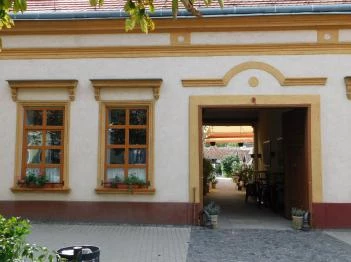 B Terv Lunch & Lounge Sümeg