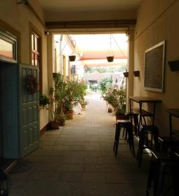 B Terv Lunch & Lounge