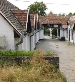 B Terv Lunch & Lounge