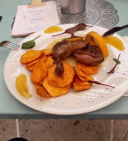 B Terv Lunch & Lounge