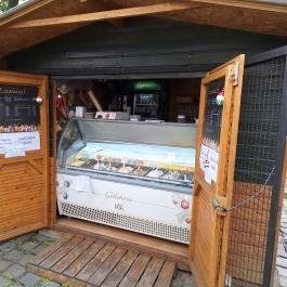 B2 büfé Esztergom - Külső kép
