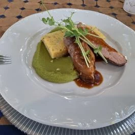 Babérliget Kúria, Polány - Vendéglátás