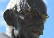 Babits Mihály szobra Budapest