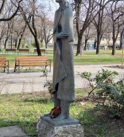 Babits Mihály szobra