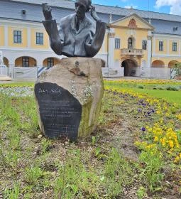 Babits Mihály szobra