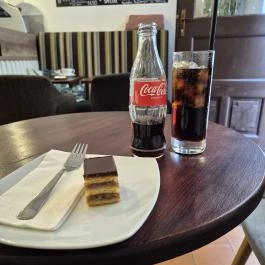 Bagoly Cafe, Budapest - Étel/ital