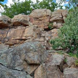 Bagolyszikla, Ábrahámhegy - Külső kép