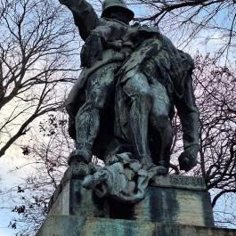 Bajtársak, Budapest - Egyéb