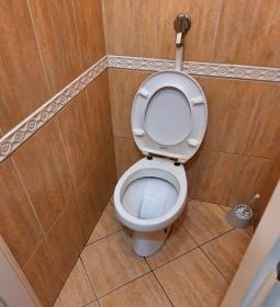 Bakterház Pizzéria és Étterem