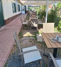 Bakterház - Reggeliző-Kávézó-Éléskamra