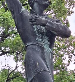 Balassa Bálint szobor