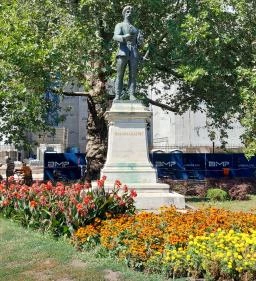 Balassi Bálint szobor