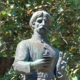 Balassi Bálint szobor Budapest - Külső kép