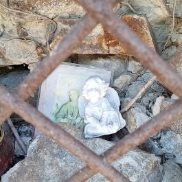 Balesetek áldozatainak emlékhelye Kölesd - Egyéb