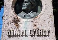 Balesetek áldozatainak emlékhelye Kölesd