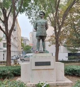 Bandholtz tábornok szobra