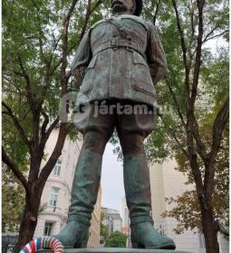 Bandholtz tábornok szobra