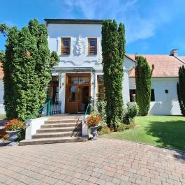 Bánó Mária Kastélyszálló, Fels?mocsolád - Külső kép