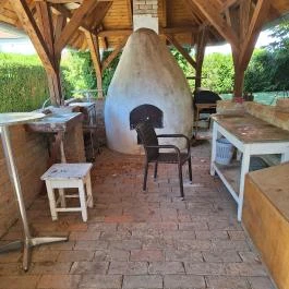 Bánó Mária Kastélyszálló, Fels?mocsolád - Vendéglátás