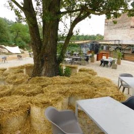 Bánya Köztér Salföld - Külső kép