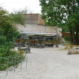 Bánya Köztér Salföld - Külső kép