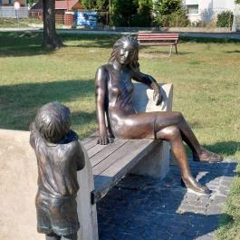 Bányász család, Ajka - Külső kép