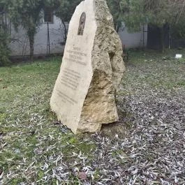 Bányász emlékmű Nagykovácsi - Külső kép