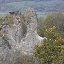 Barát és Apáca sziklák Sirok - Külső kép