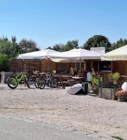 Barátok Asztala Étterem