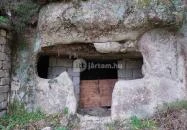 Barlanglakás Szomolya