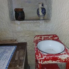 Barlanglakás Szomolya - Egyéb