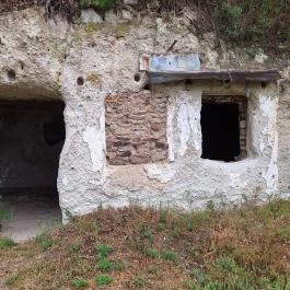 Barlanglakások Tibolddaróc - Külső kép