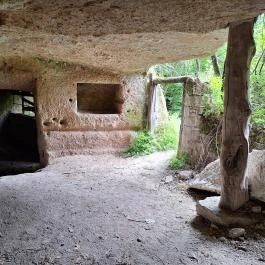 Gabonatárolók, Cserépváralja - Belső