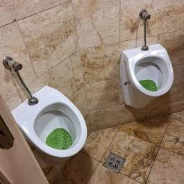 Barta Kávéház Tata - Mosdó