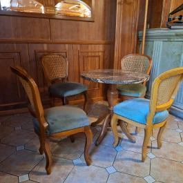 Barta Kávéház Tata - Belső