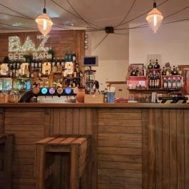 BAZ Beer Bar, Budapest - Belső