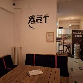 BAZ Beer Bar, Budapest - Belső