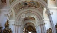 Bazilika Zirc - Belső