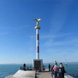 A Béke Jóságos angyala emlékmű Siófok Siófok - Külső kép