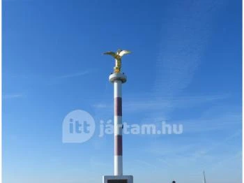 A Béke Jóságos angyala emlékmű Siófok Siófok